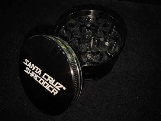 Santa Cruz XL 4-Piece Herb Grinder – Black