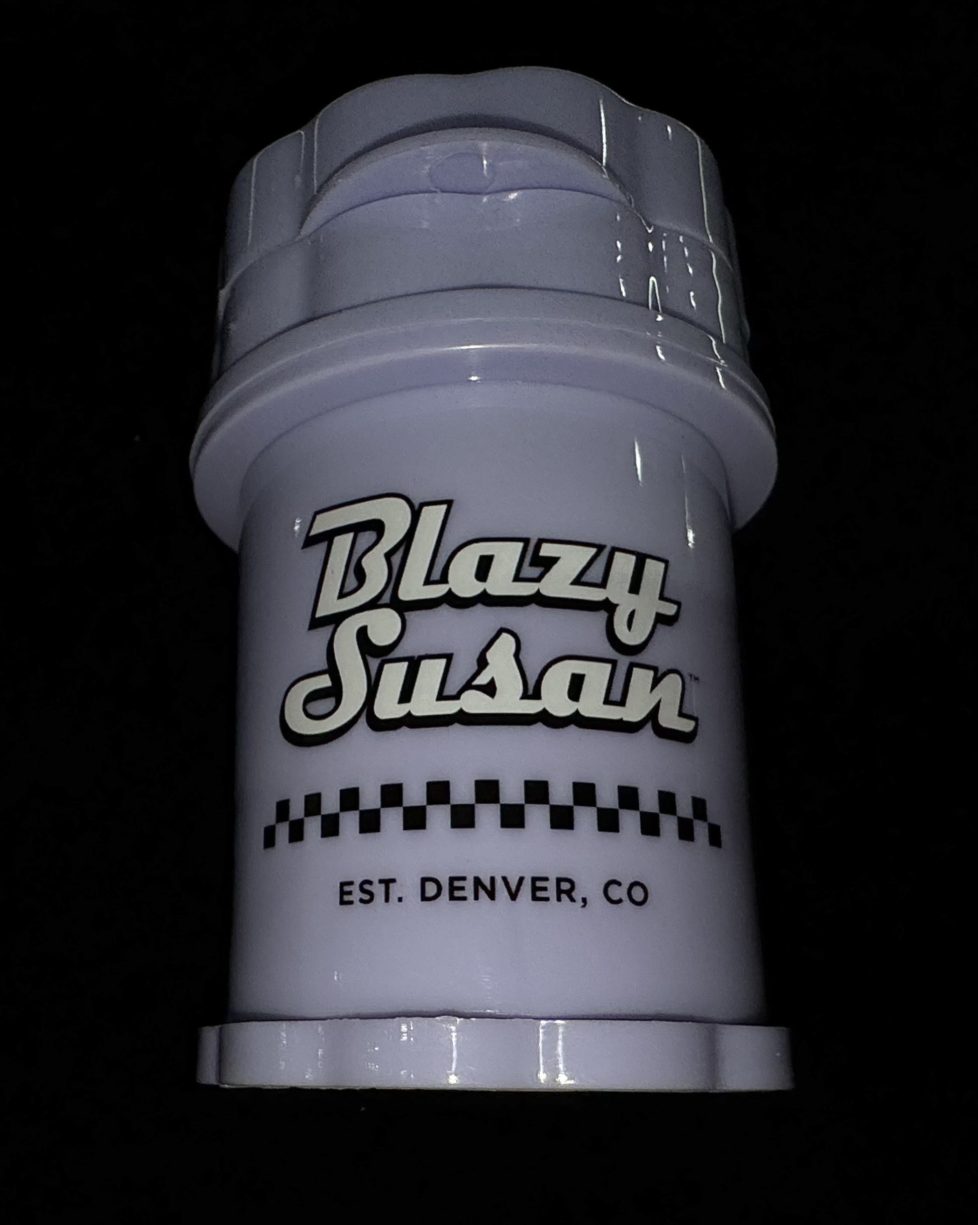 Blazy Susan Checkered Plastic Herb Grinder