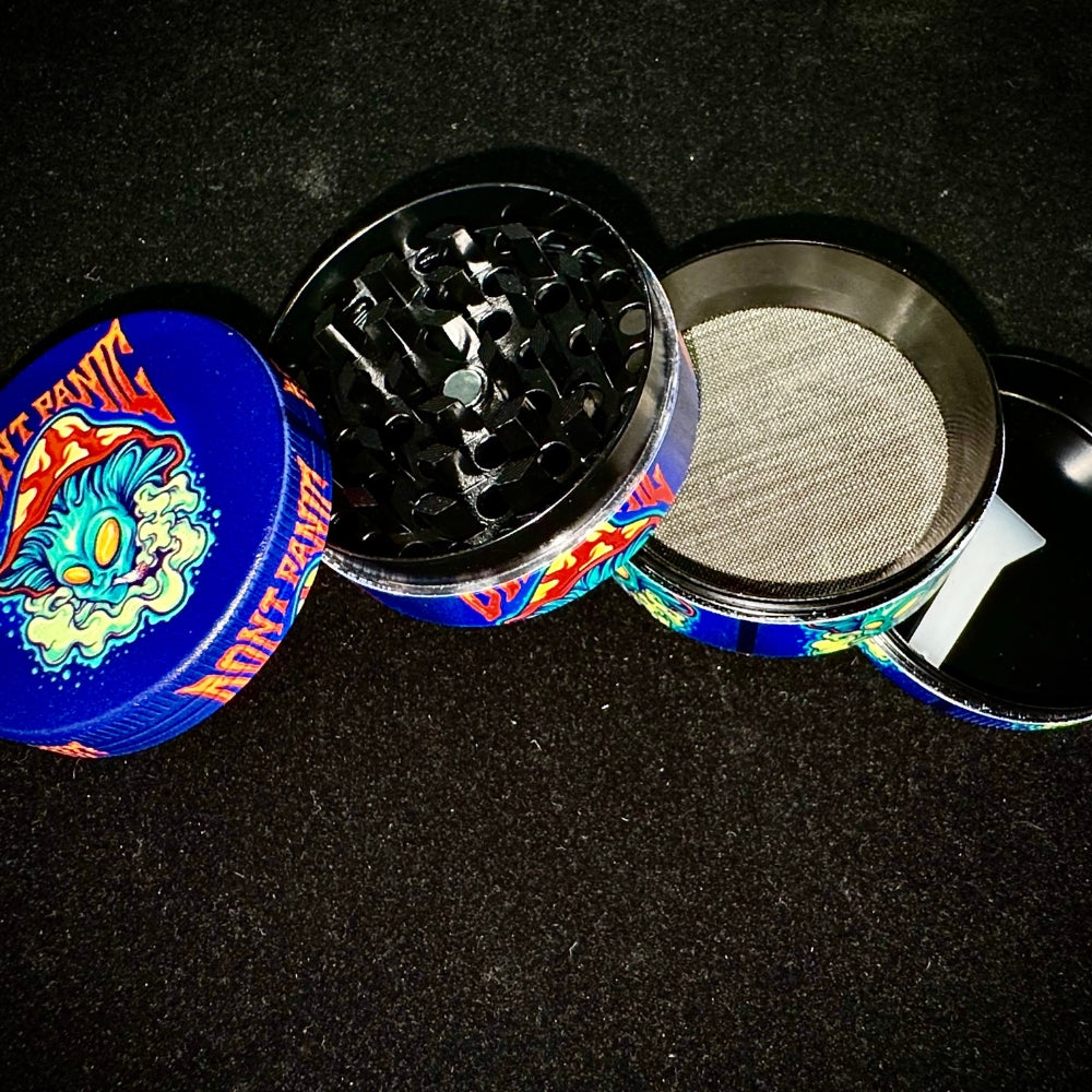Alien Mushroom Herb Grinder – “Don’t Panic” Design